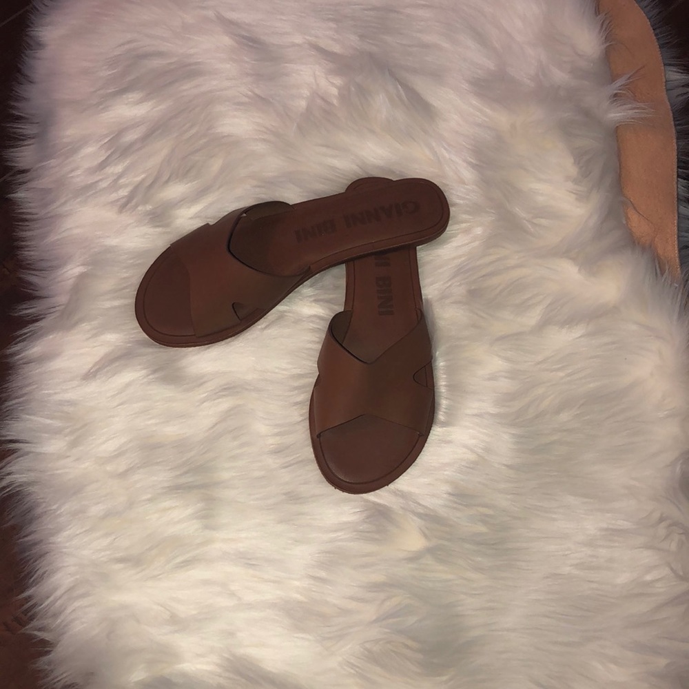 Gianni Bini sandals